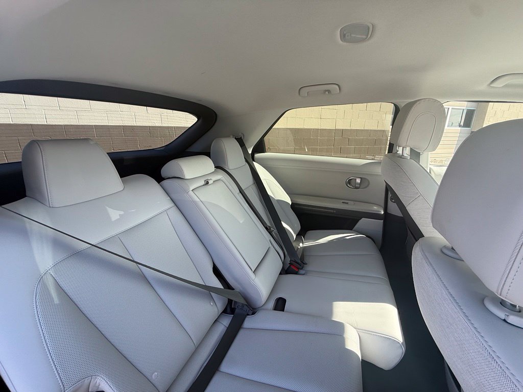 Used 2023 Atlas White Hyundai SEL image 14