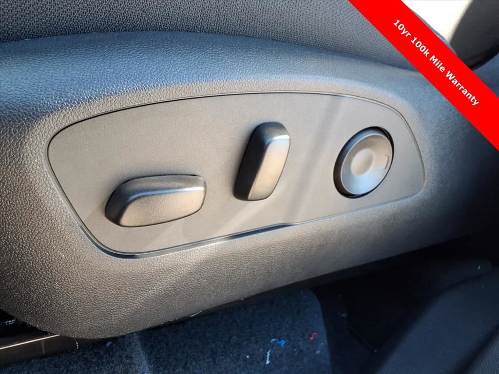 2026 Chevrolet Traverse LT - Photo 14