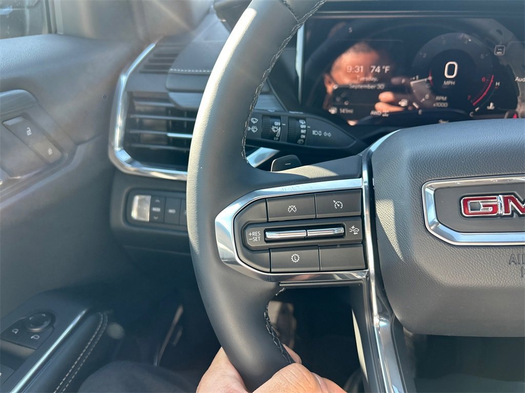 2026 GMC ACADIA - Image 18