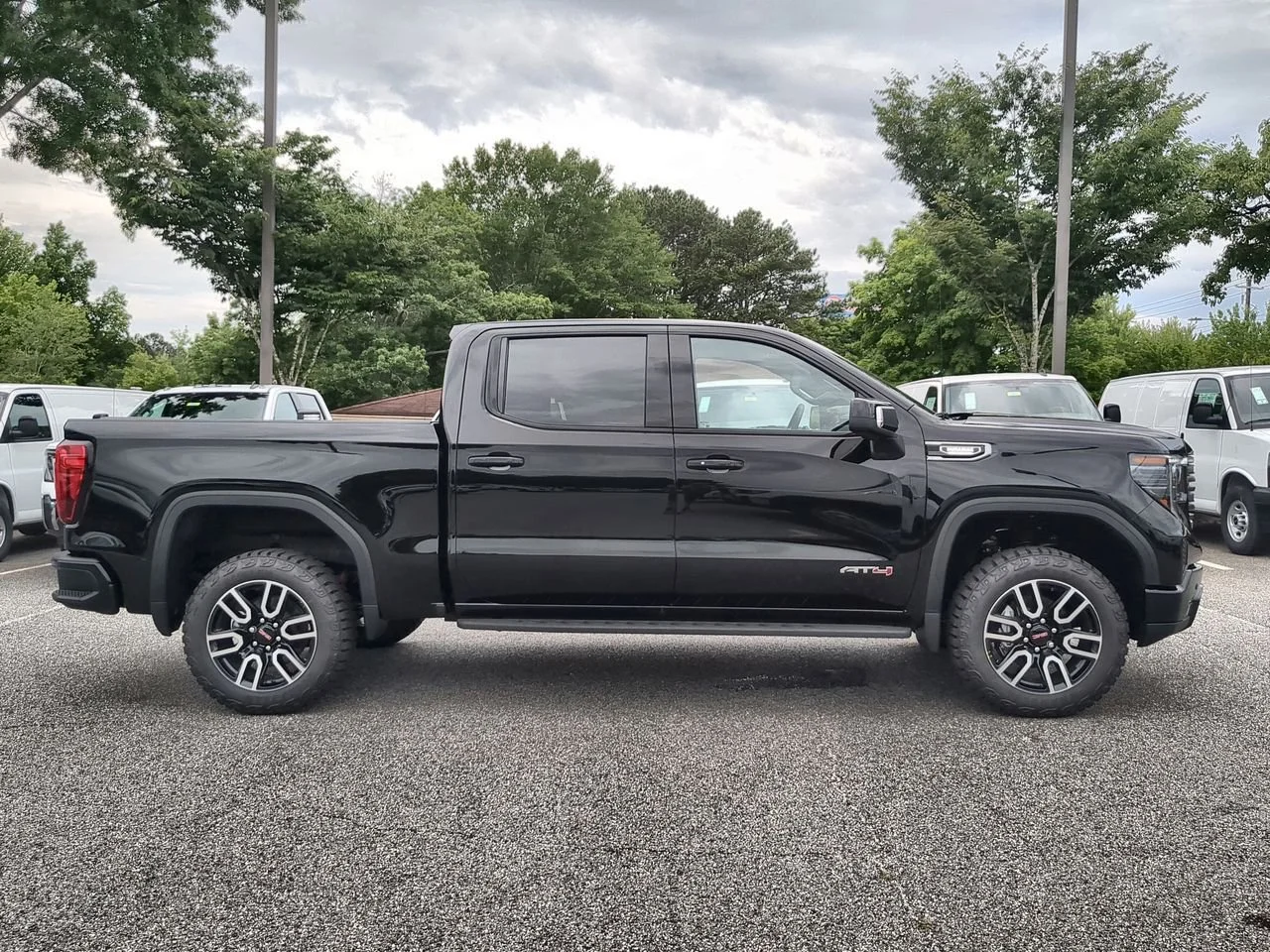 New 2026 Onyx Black GMC AT4 image 9