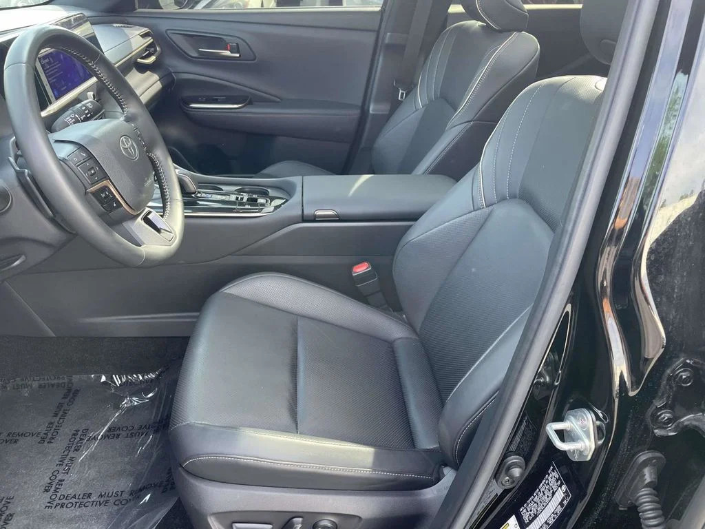 2025 Toyota Crown Signia Limited - Photo 29