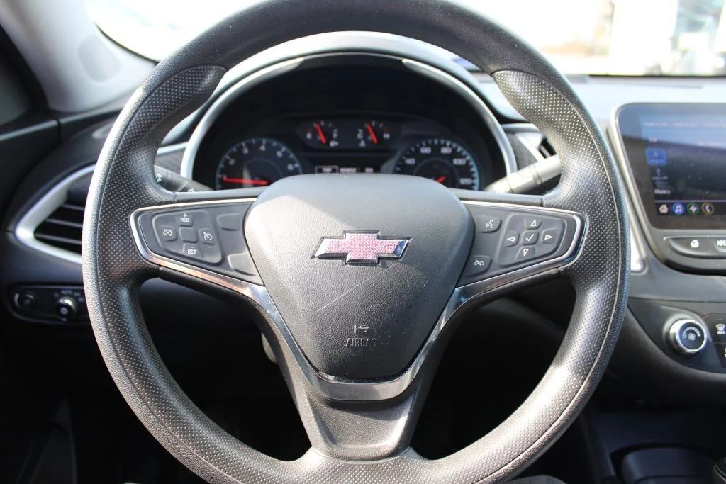 Used 2020 White Chevrolet LS image 25