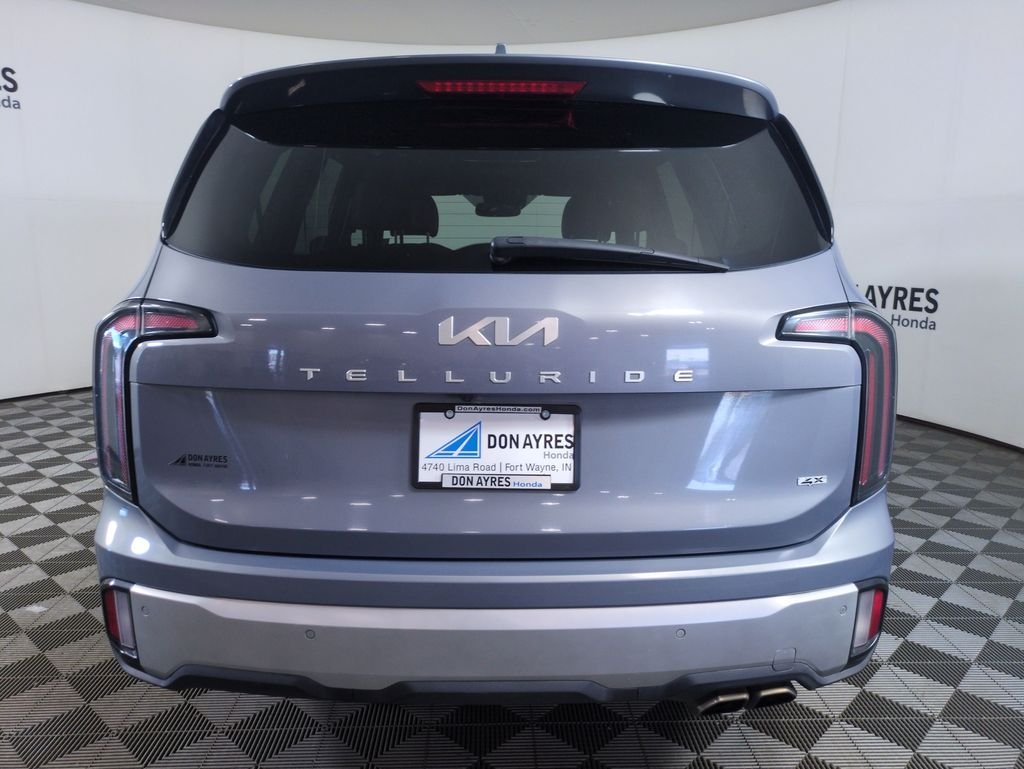 Used 2024 Silver Kia SX image 4