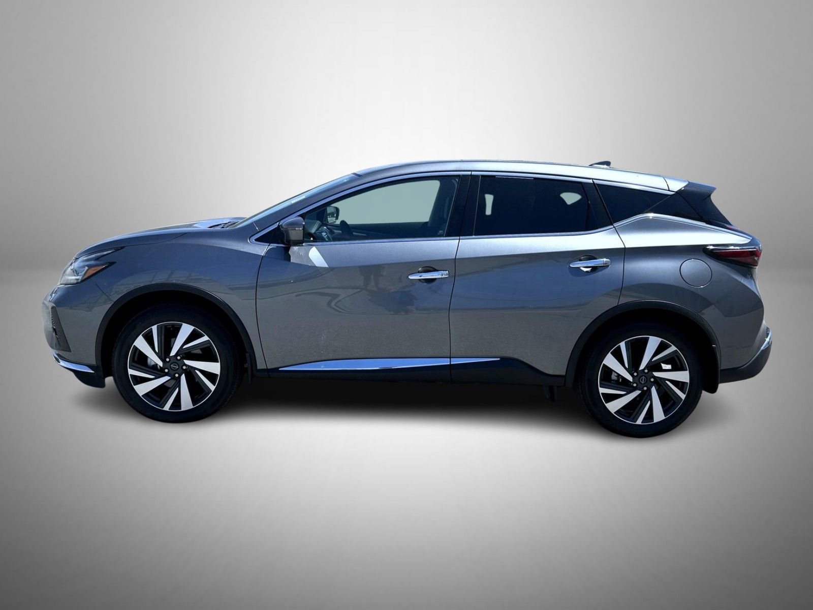 Used 2023 Gray Nissan SL image 8