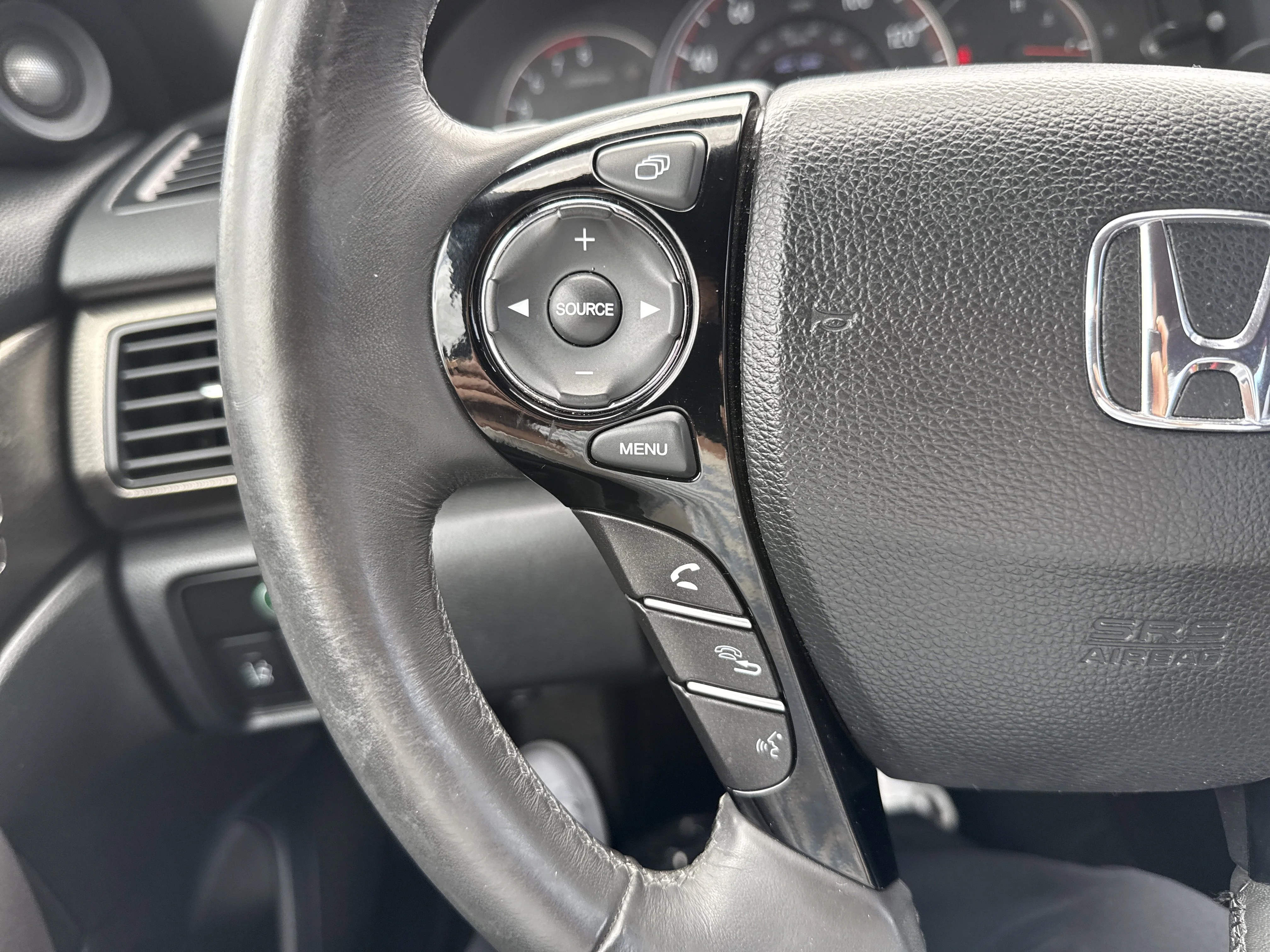 2017 Honda Accord Touring - Photo 19