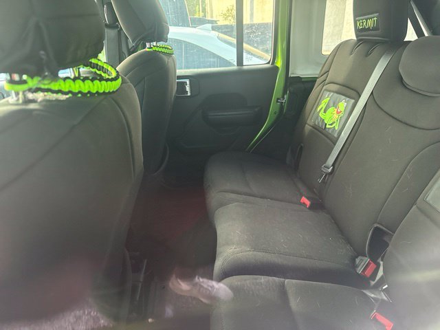 Used 2018 Green Jeep Unlimited Sport S image 4
