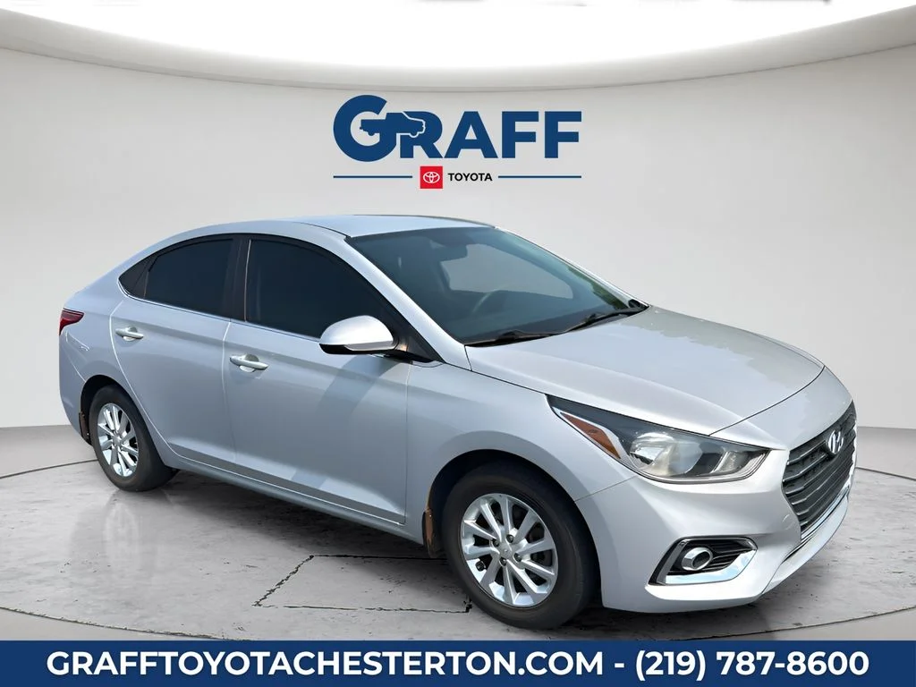 Used 2021 Silver Hyundai SEL image 4