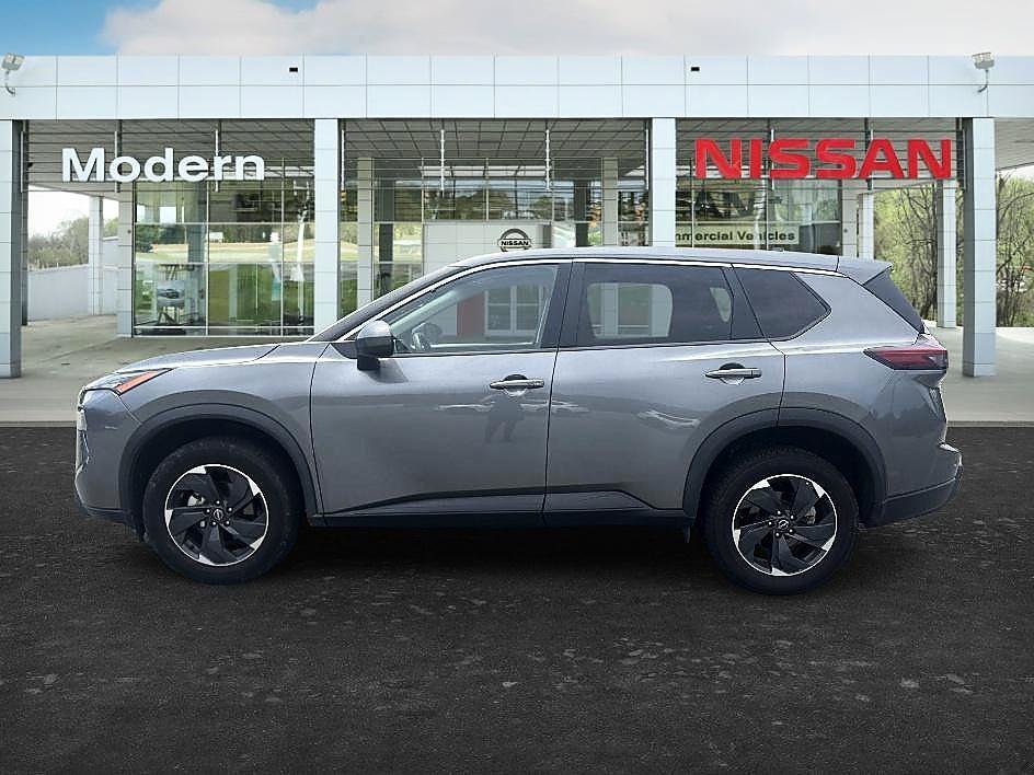 Used 2024 Gun Metallic Nissan SV image 2