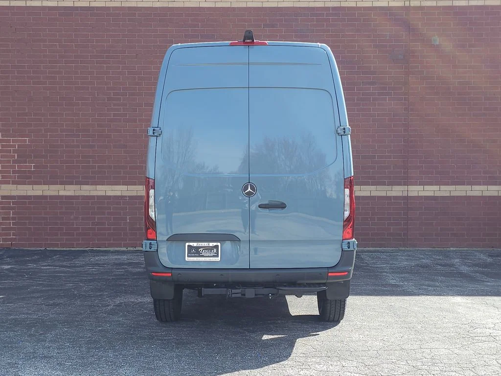 Used 2026 Gray Mercedes-Benz Cargo 144 WB image 25