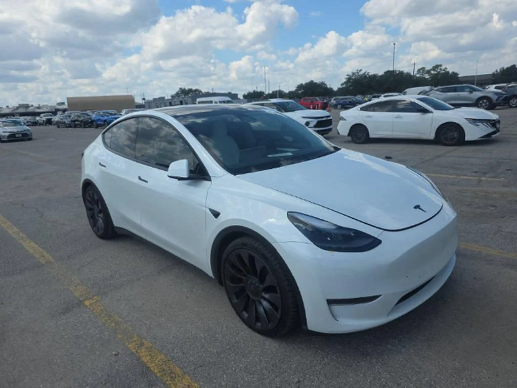 Used 2024 White Tesla Performance image 3