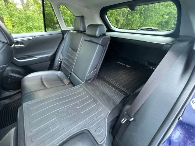 Used 2019  Toyota Limited image 30