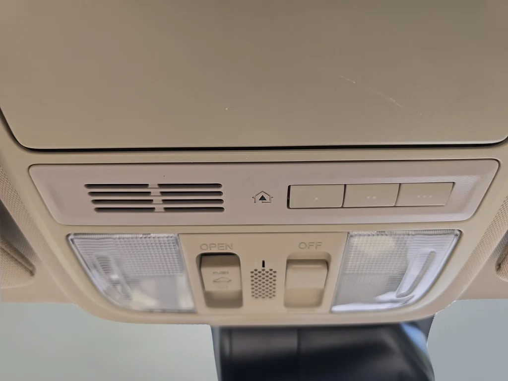 Used 2015 Beige Honda EX-L image 34