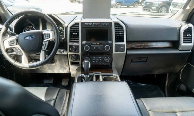 Used 2020 White Ford Lariat image 14