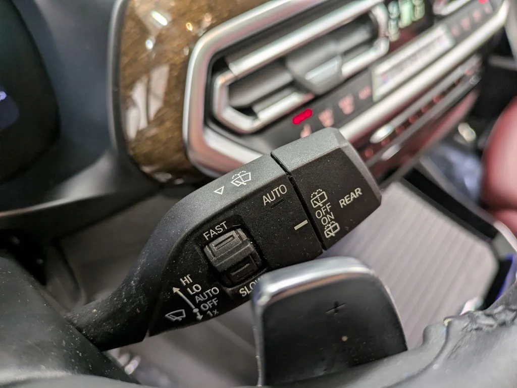 Used 2022 Gray BMW xDrive30i image 19