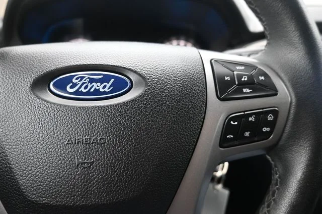 Used 2022 Oxford White Ford XLT image 27
