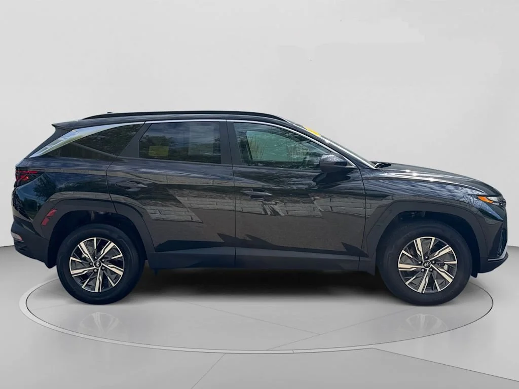 Used 2024 Black Hyundai Blue image 9
