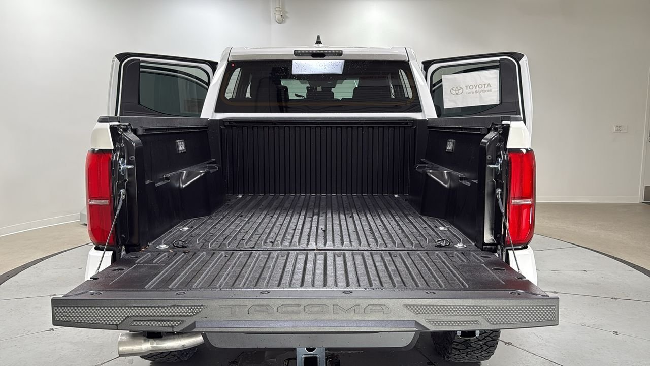 2025 Toyota Tacoma TRD Off Road - Photo 16