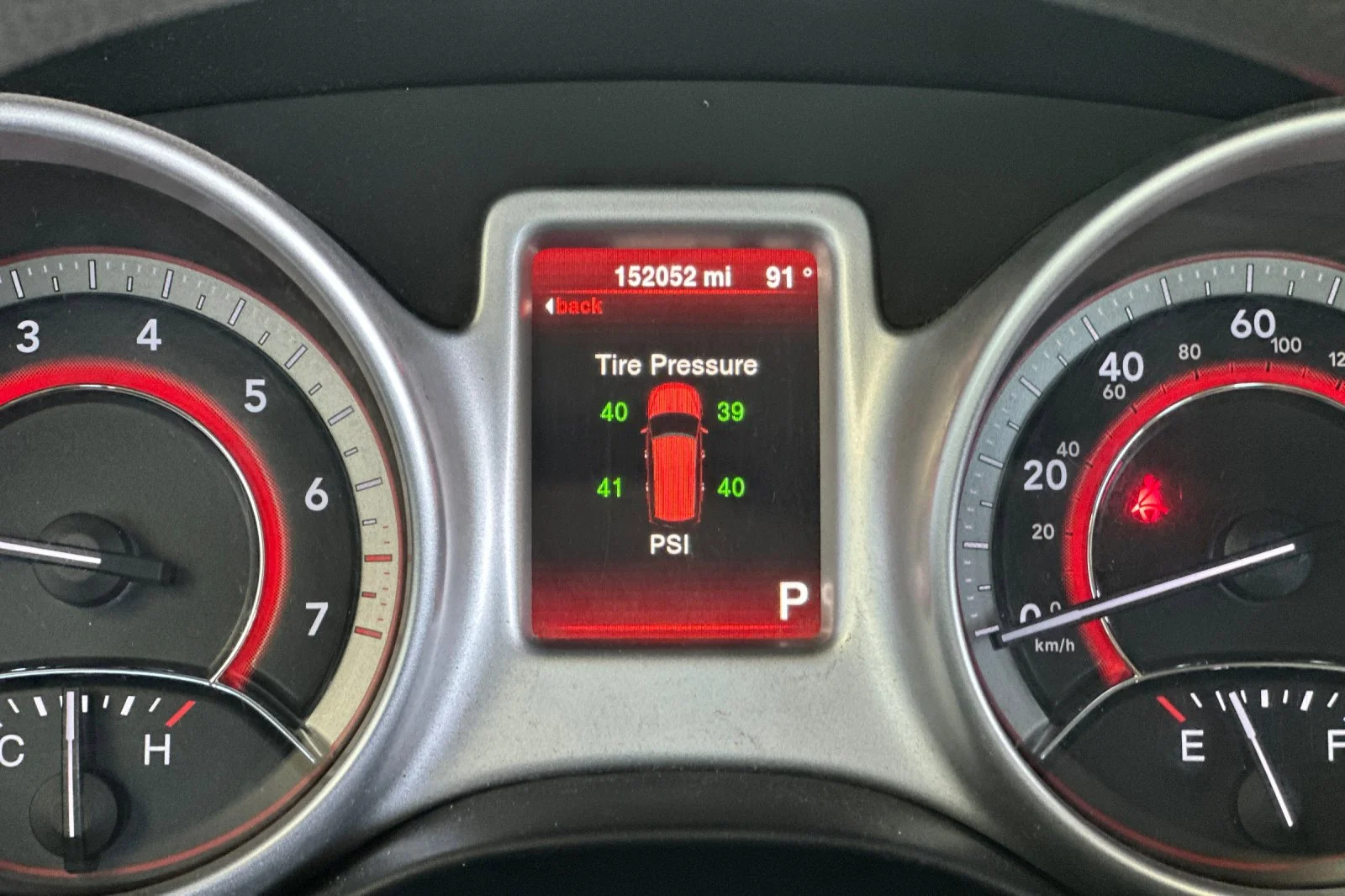 Used 2015 Redline 2 Coat Pearl Dodge American Value Pkg image 26