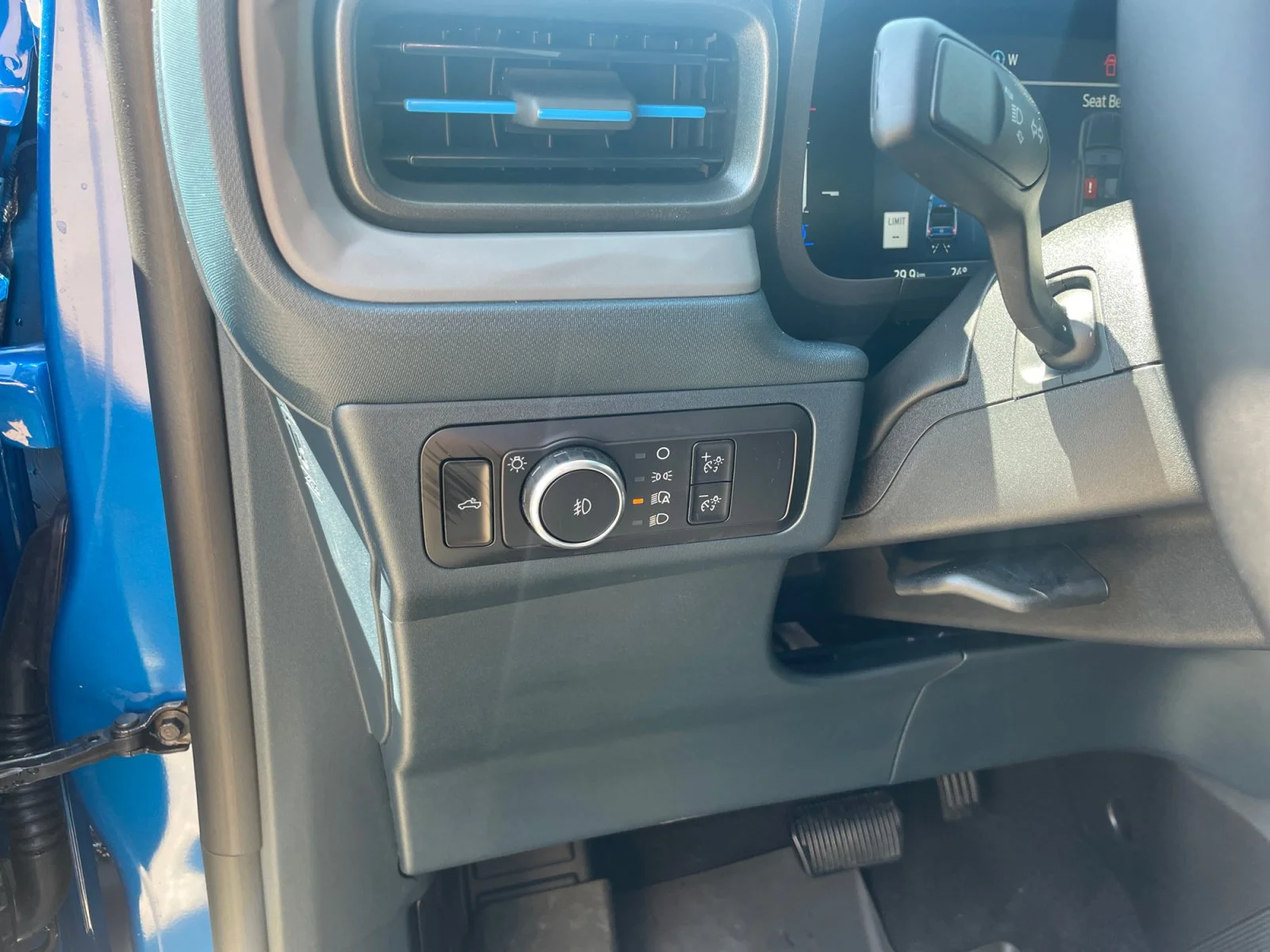 New 2026 Velocity Blue Ford Lobo High image 15