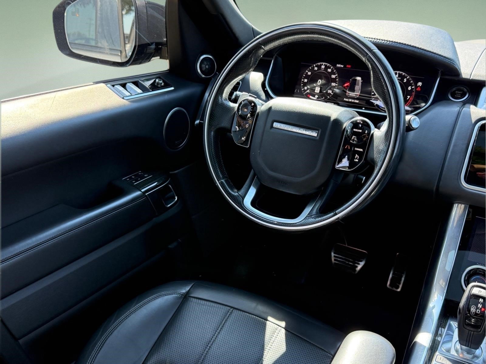 Used 2019  Land Rover Dynamic image 10