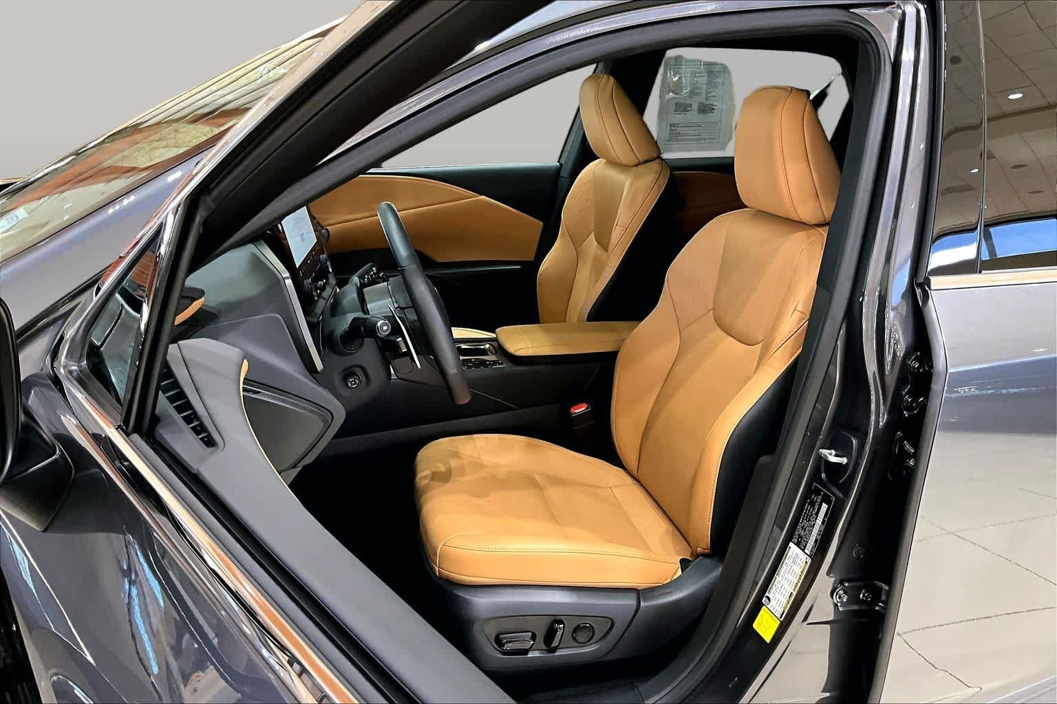 Certified Used 2025 Cloudburst Gray Lexus Premium Plus image 7