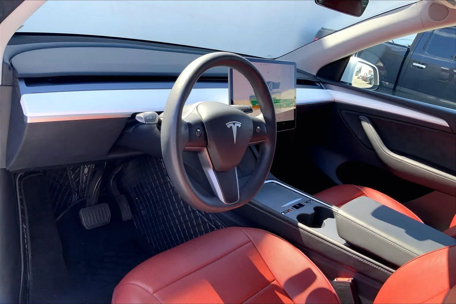 Used 2025 Tesla Model Y Long Range with VIN 7SAYGDED8SF217157 for sale in Honolulu, HI