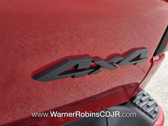 New 2026 Molten Red Pearl-Coat Exterior Paint RAM Big Horn/Lone Star image 11