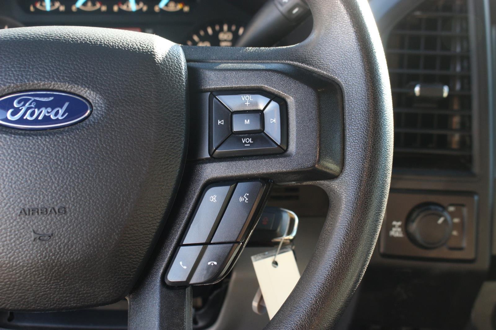 Used 2020 White Ford XL image 18