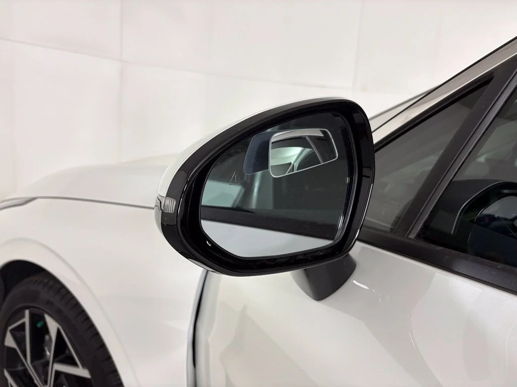 Used 2025 White Kia EX image 13