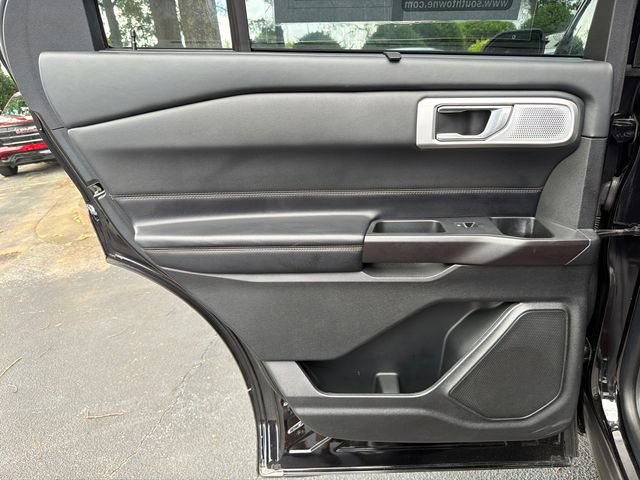 Used 2020 Black Ford Platinum image 22