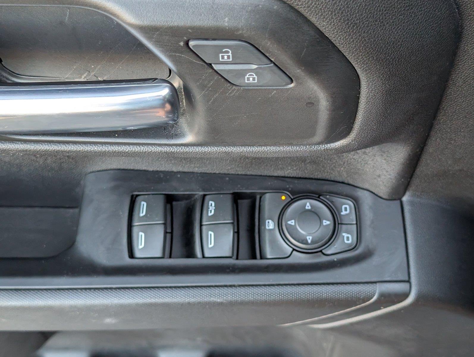 Used 2022 SHADOW GRAY METALLIC Chevrolet Custom image 18