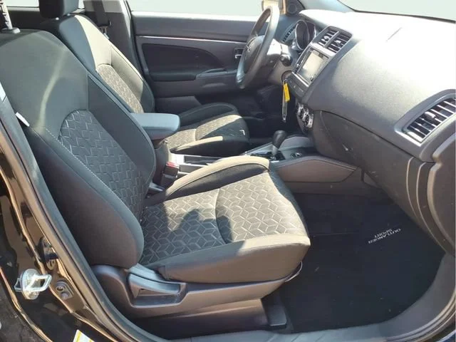 Used 2024  Mitsubishi S image 21
