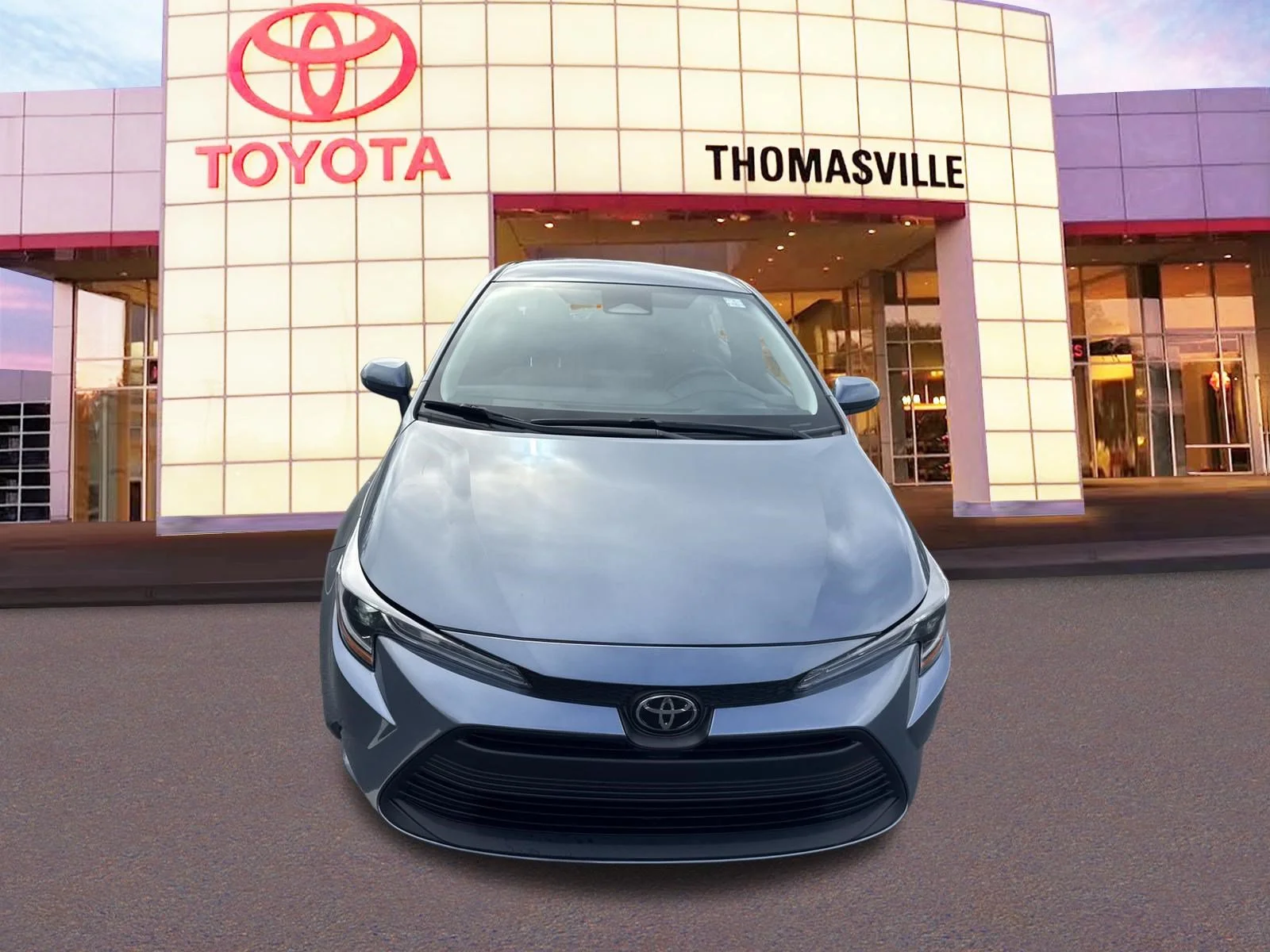 Used 2025  Toyota  image 2
