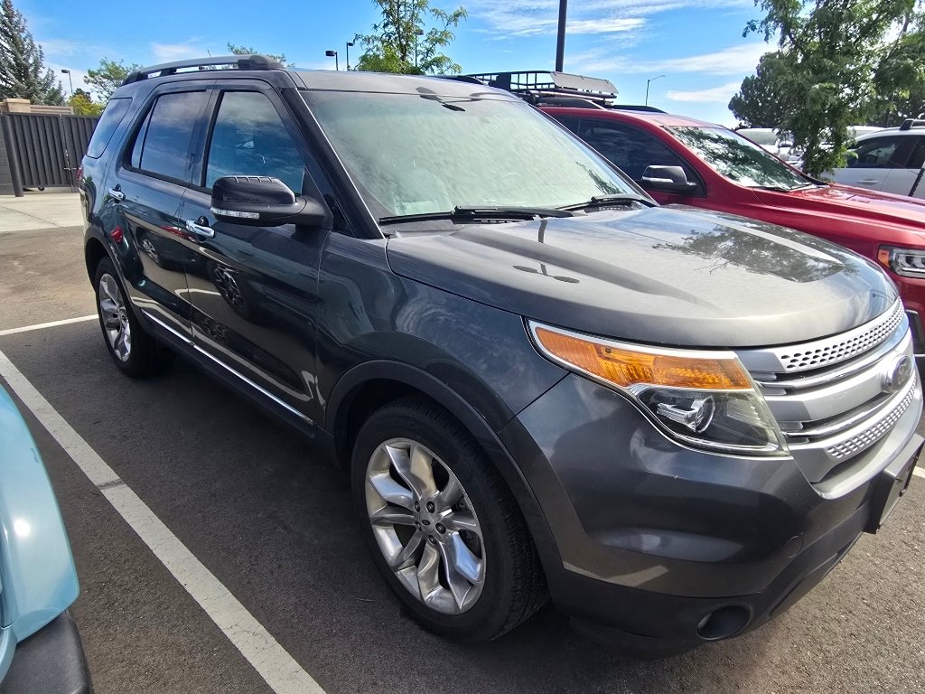 Used 2015 Magnetic Metallic Ford XLT image 5
