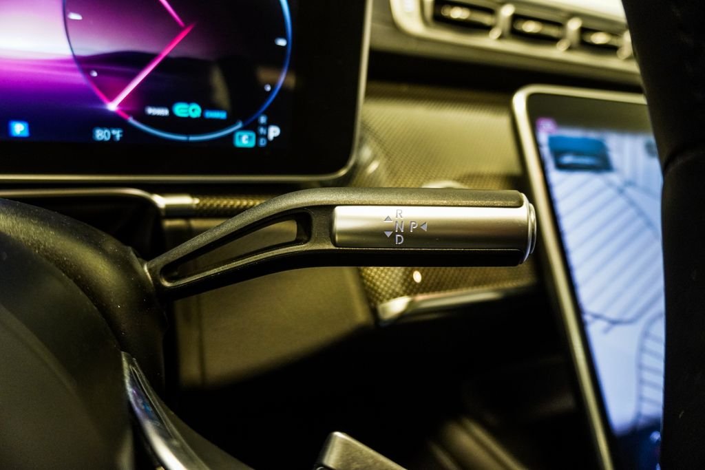 Used 2022 Gray Mercedes-Benz S 500 image 19