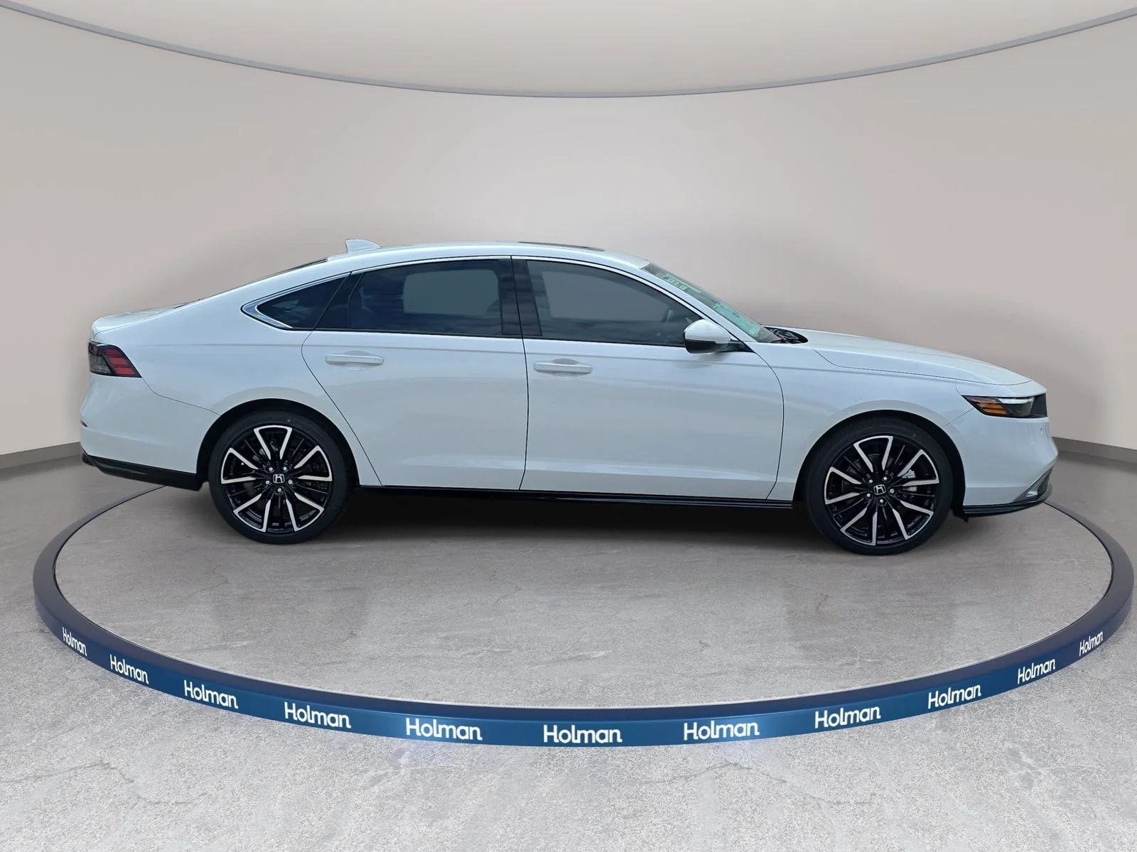 New 2026 Platinum White Pearl Honda Touring image 4