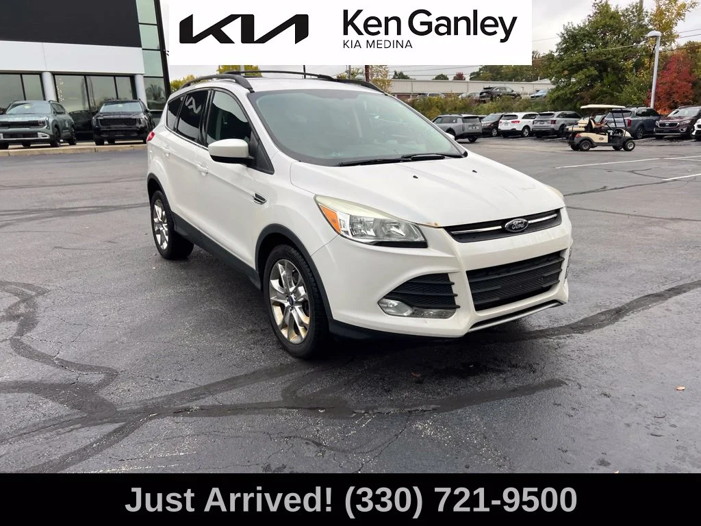 Used 2015 White Ford SE image 3
