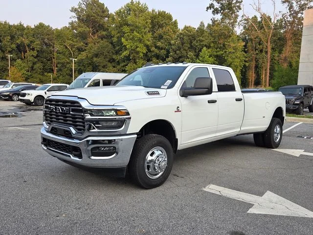 New 2026 Bright White Clear-Coat Exterior Paint RAM Tradesman image 3