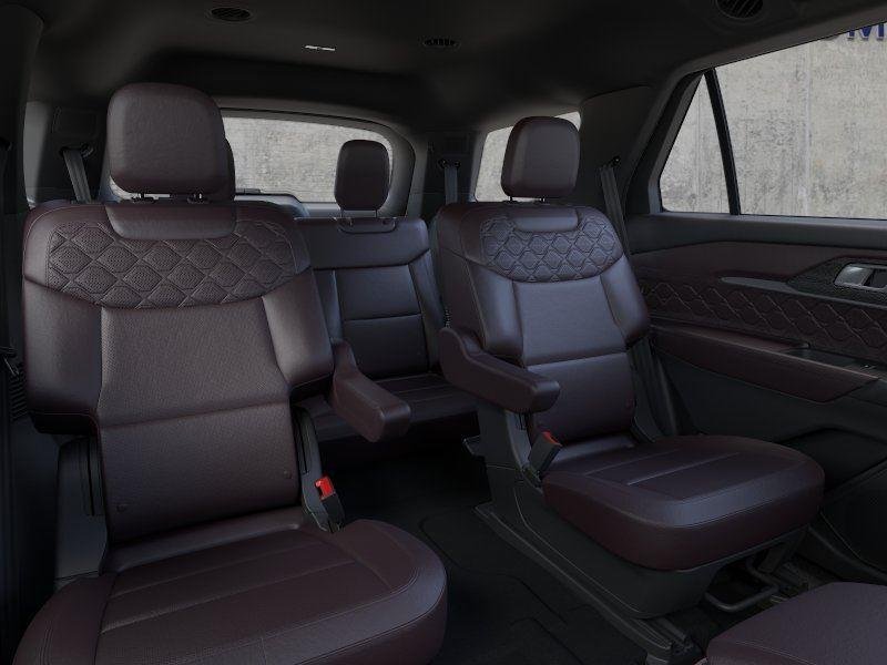 New 2026 Star White Ford Platinum image 5
