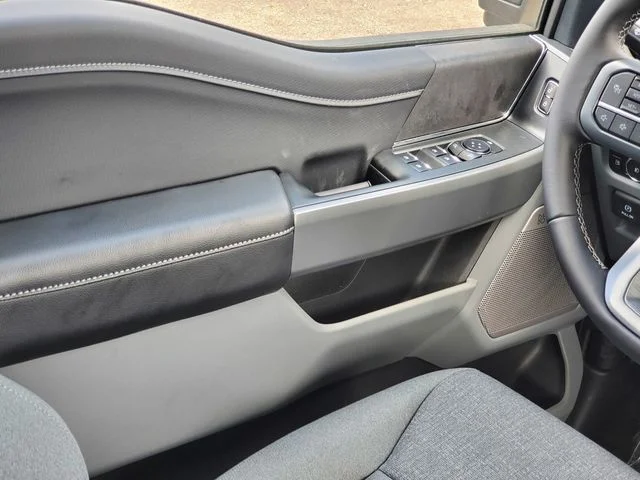 2025 Ford F-150 XLT - Photo 25