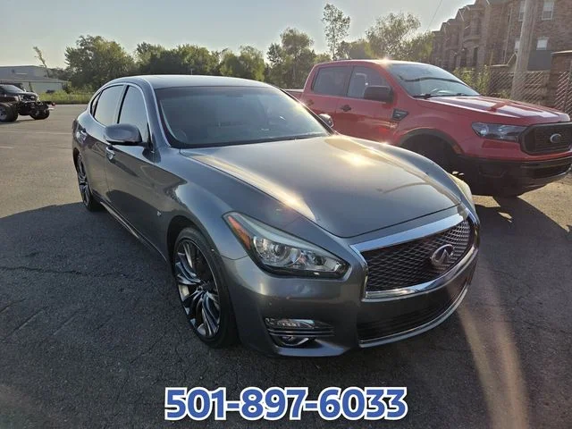 Used 2018 Gray INFINITI 3.7 image 2