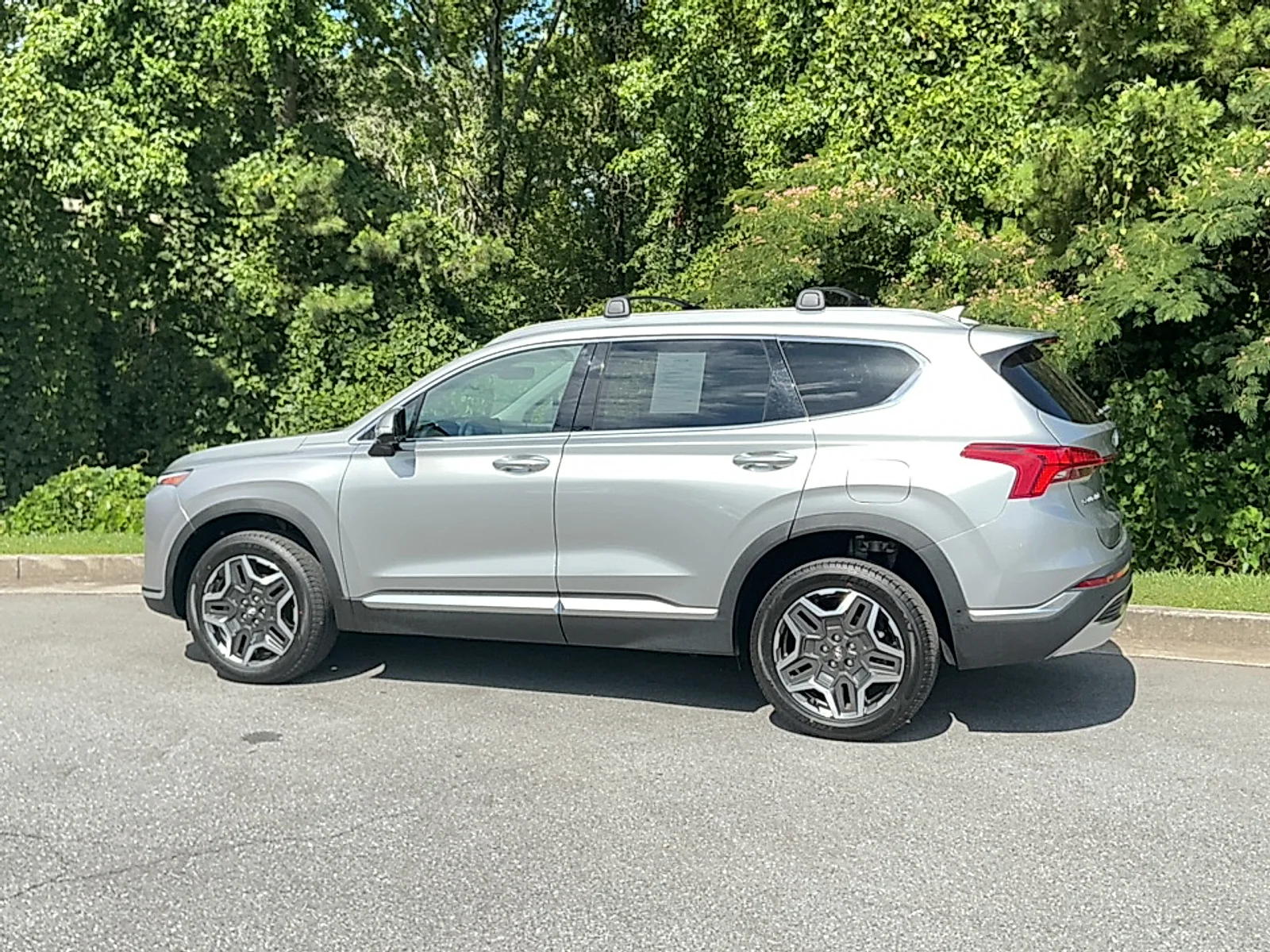 Used 2023 Shimmering Silver Hyundai Limited image 3