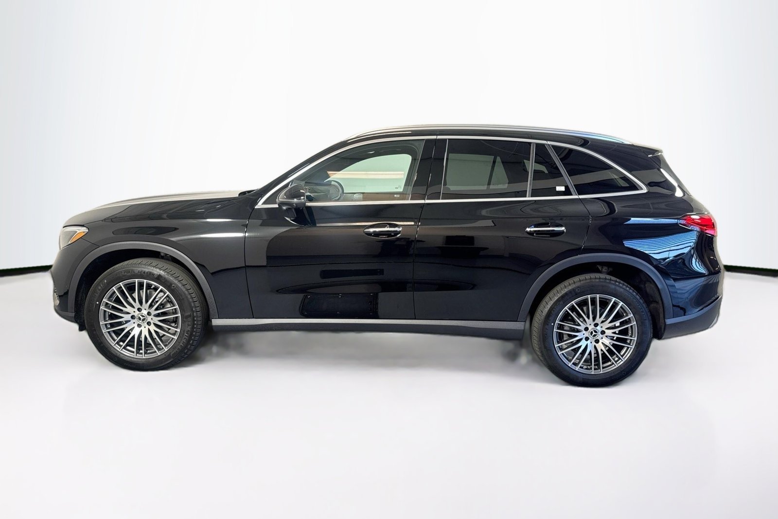New 2026 Black Mercedes-Benz GLC 300 image 8