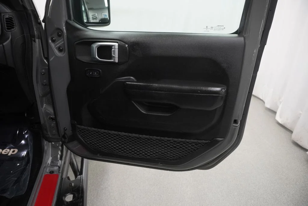 Used 2019 Gray Jeep Sport S image 45