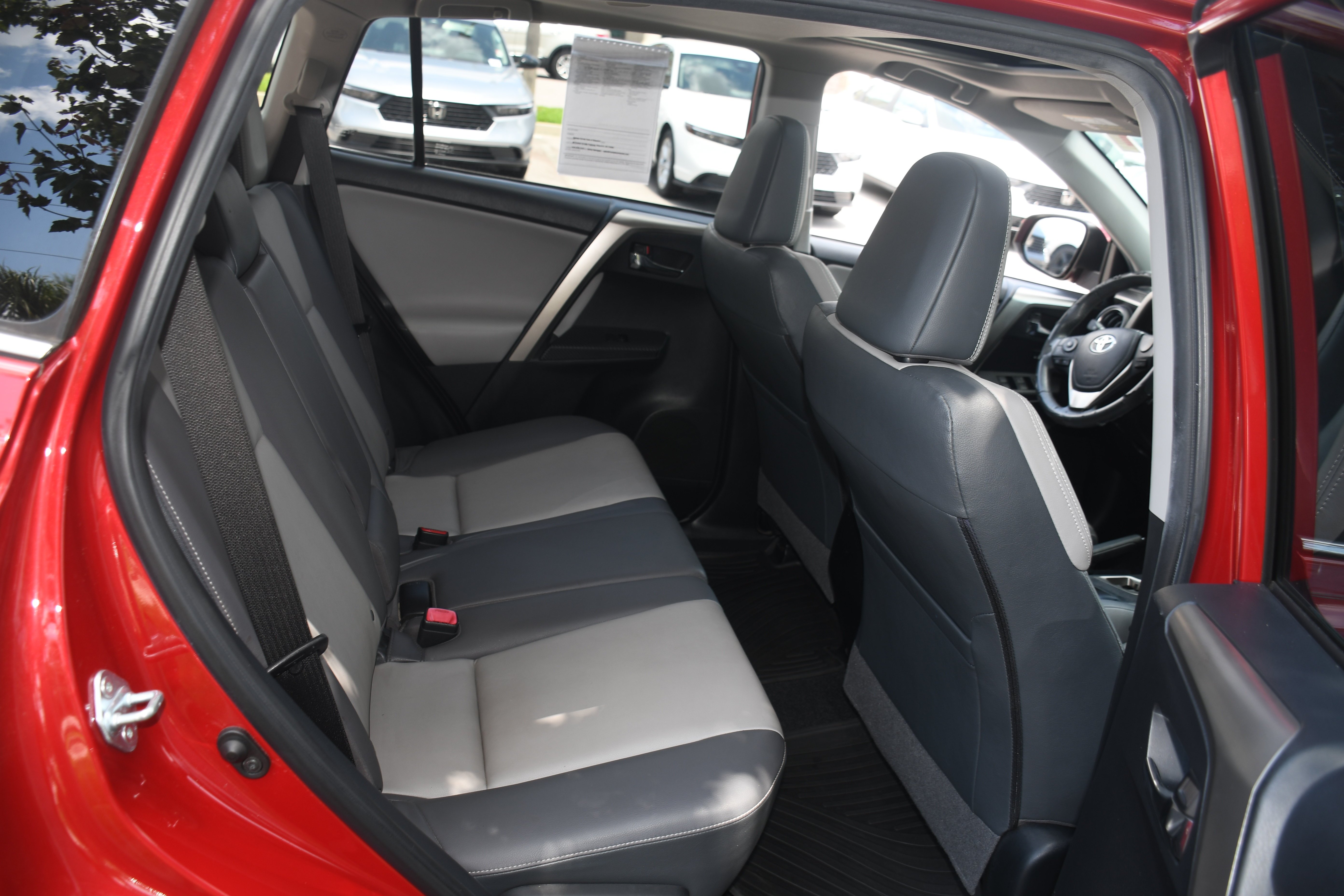Used 2015 Red Toyota Limited image 19