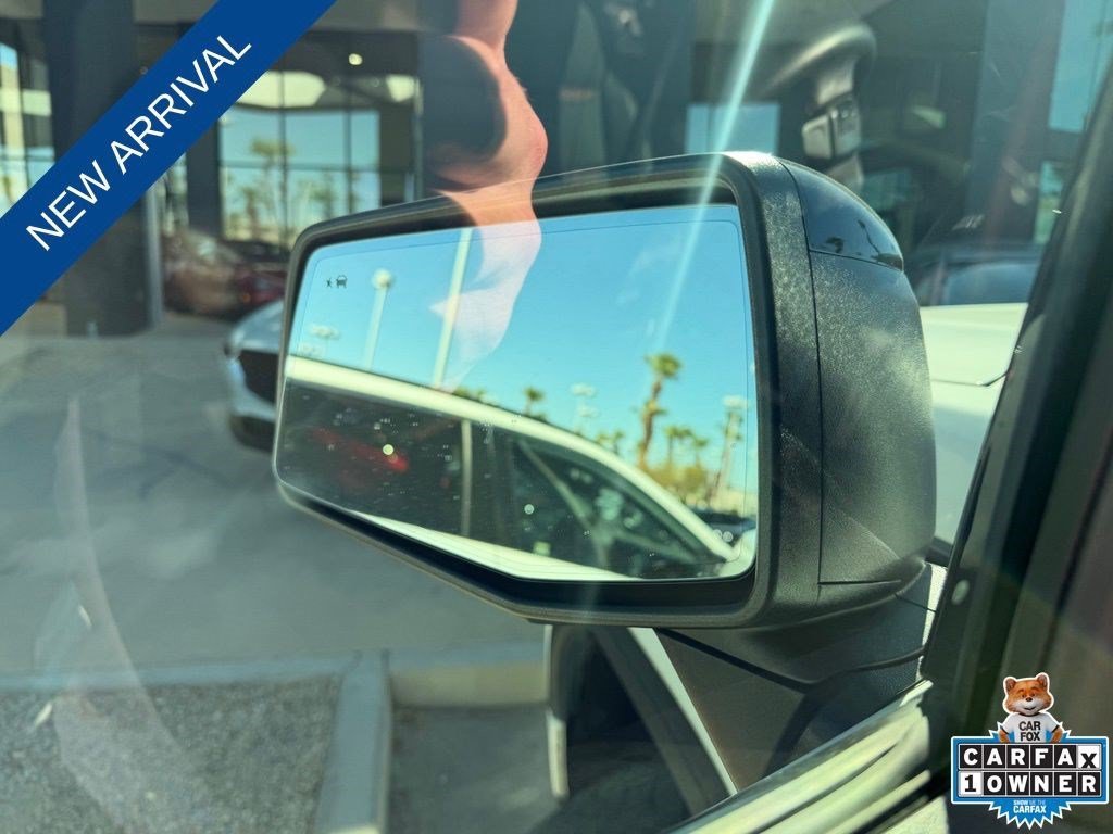 Used 2025 Summit White GMC AT4 image 10
