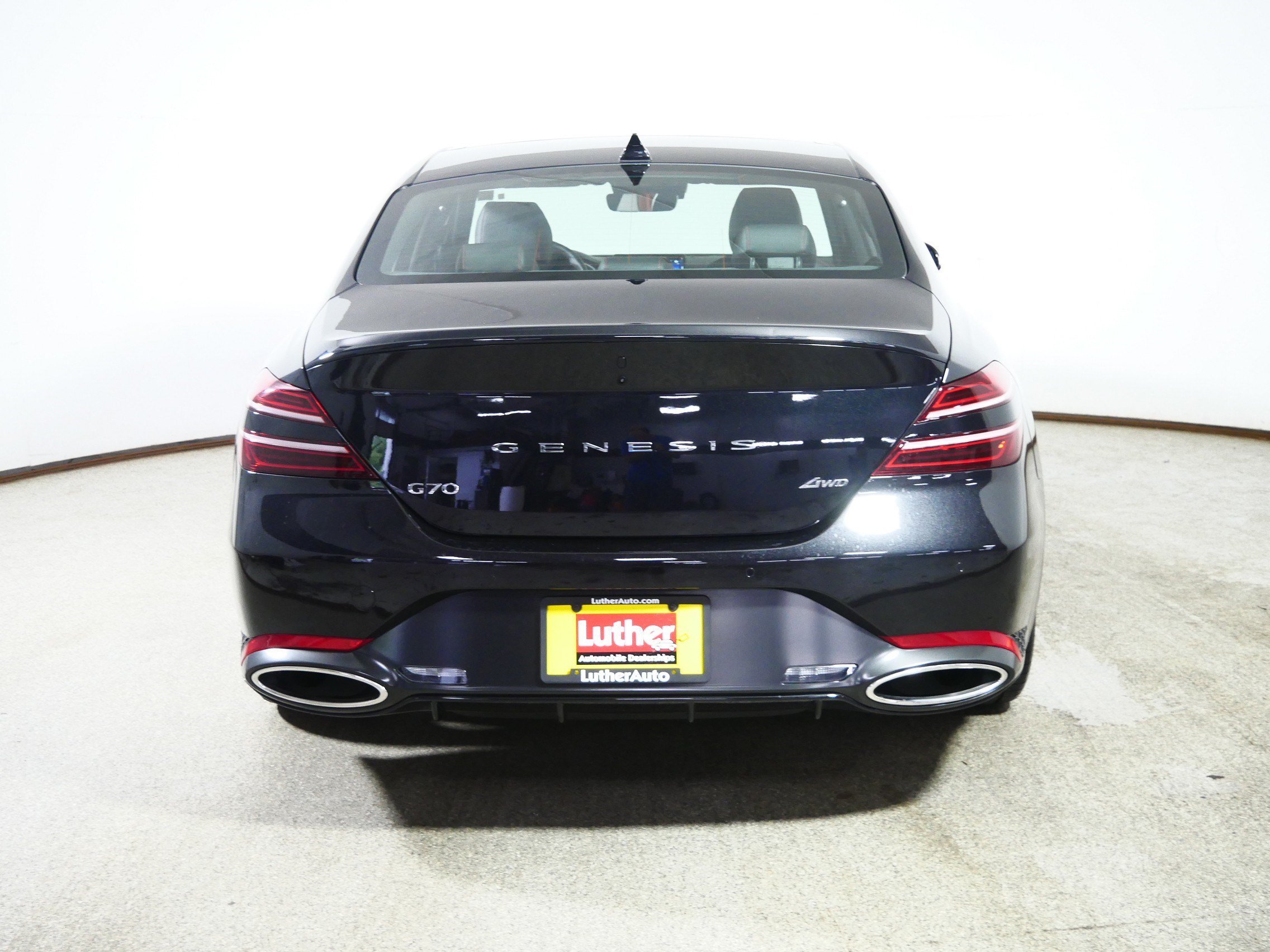 Certified Used 2025 Vik Black Genesis 2.5T image 6