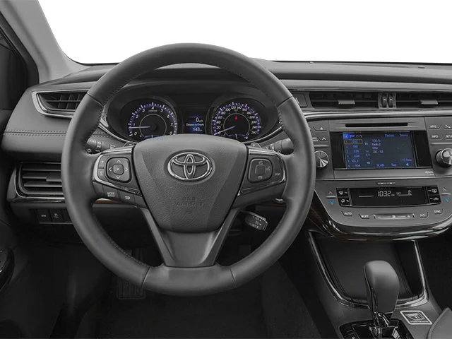 Used 2013 Classic Silver Metallic Toyota XLE image 9