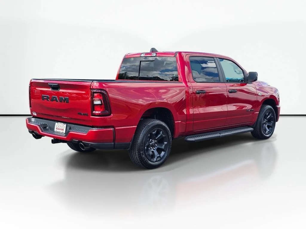 2026 RAM 1500 Express - Photo 9