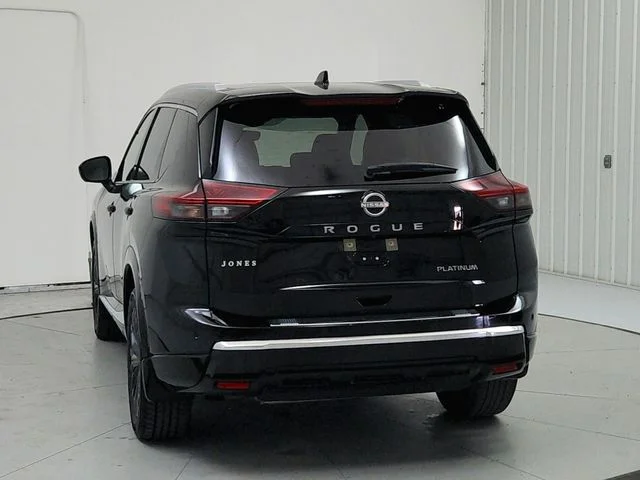 Used 2024 Black Nissan Platinum image 6